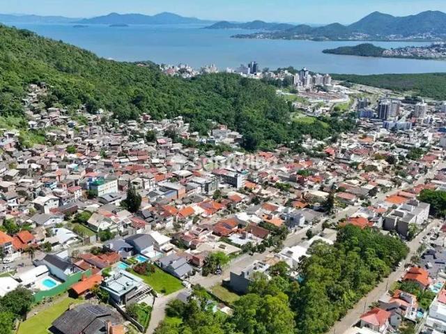 Terreno em Condomínio para Venda em Florianópolis/SC Trindade