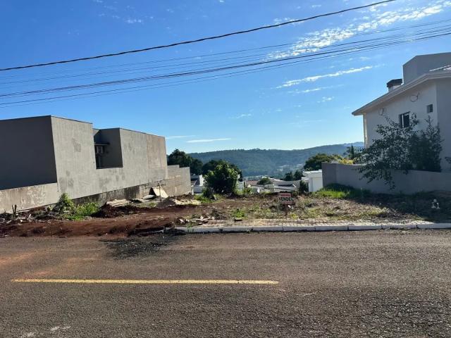Terreno em Condomínio para Venda em Francisco Beltrão/PR Industrial