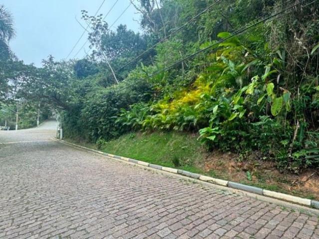 Terreno em Condomínio para Venda em Guarujá/SP Enseada