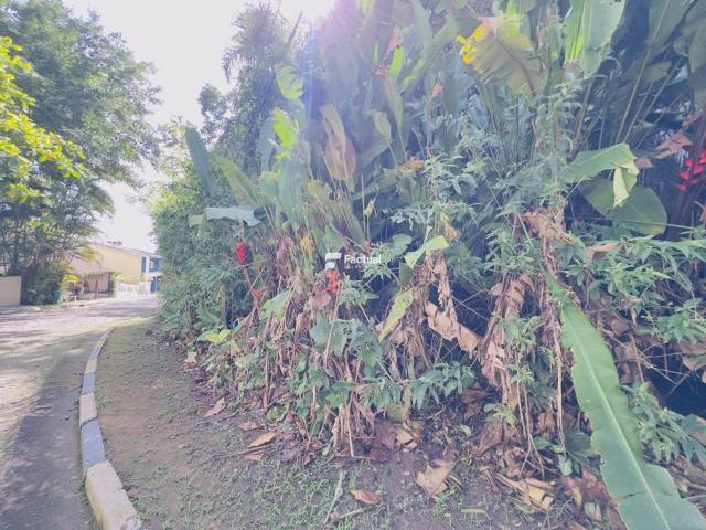 Terreno em Condomínio para Venda em Guarujá/SP Península