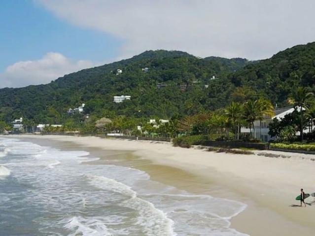 Terreno em Condomínio para Venda em Guarujá/SP Praia de Iporanga