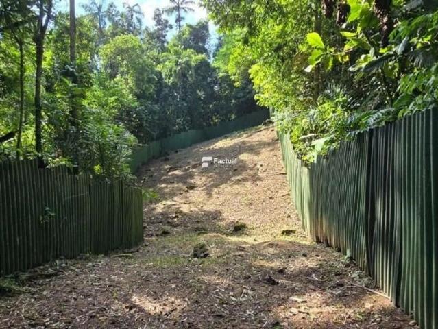 Terreno em Condomínio para Venda em Guarujá/SP Praia de São Pedro