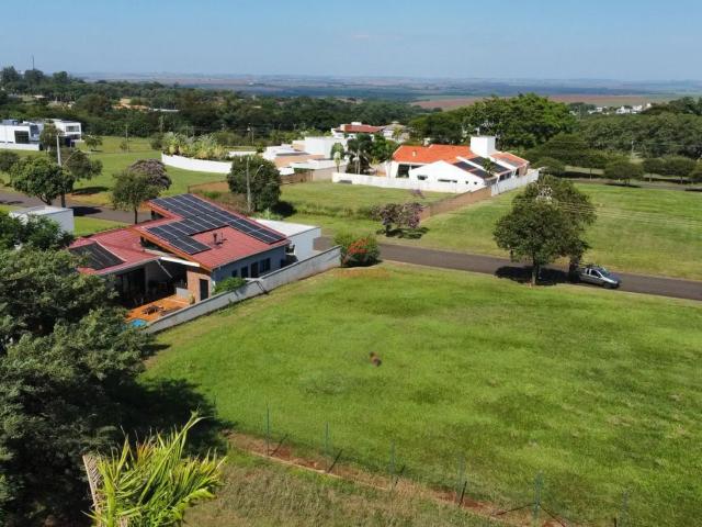 Terreno em Condomínio para Venda em Iguaraçu/PR Alphaville Maringá