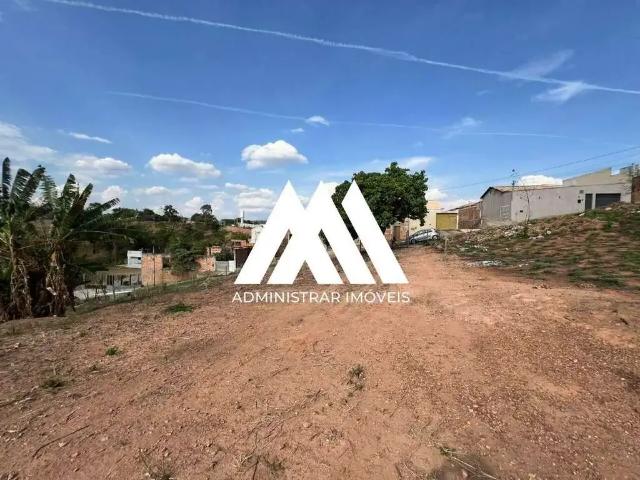 Terreno em Condomínio para Venda em Itaúna/MG Vale das Aroeiras