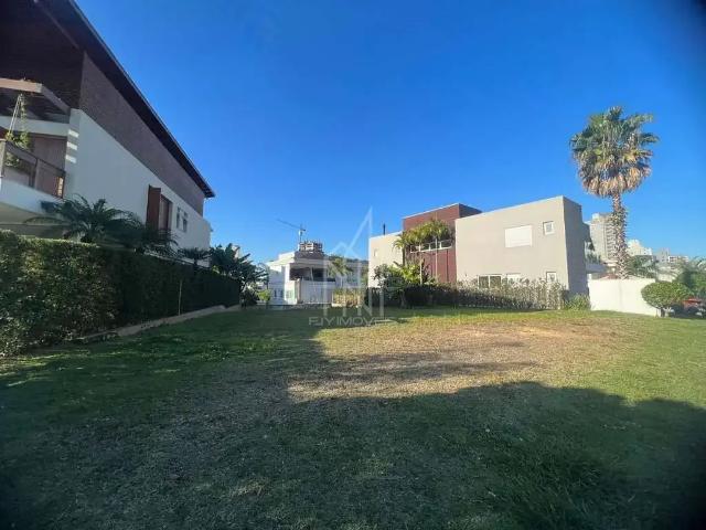 Terreno em Condomínio para Venda em Itajaí/SC Praia Brava