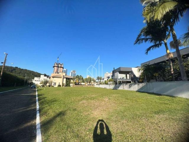 Terreno em Condomínio para Venda em Itajaí/SC Praia Brava