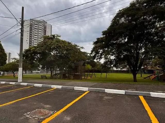 Terreno em Condomínio para Venda em Jacareí/SP Jardim Califórnia
