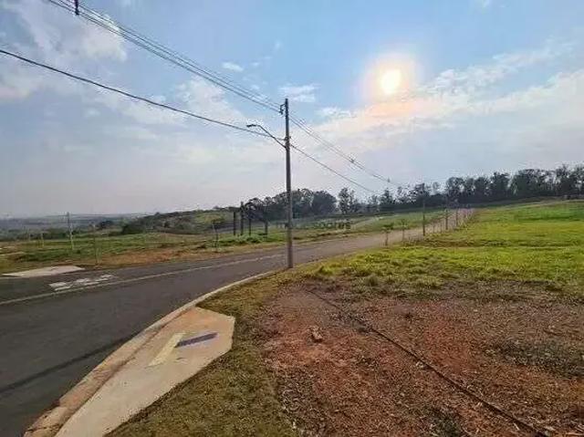 Terreno em Condomínio para Venda em Jaguariúna/SP Colinas do Castelo