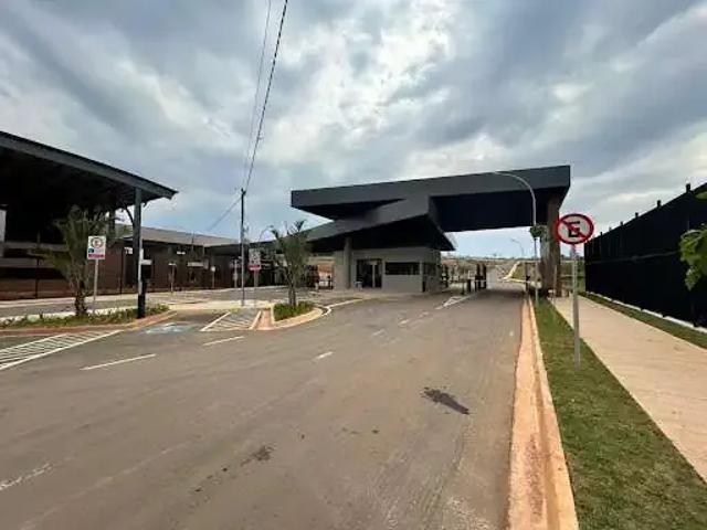 Terreno em Condomínio para Venda em Jundiaí/SP Engordadouro