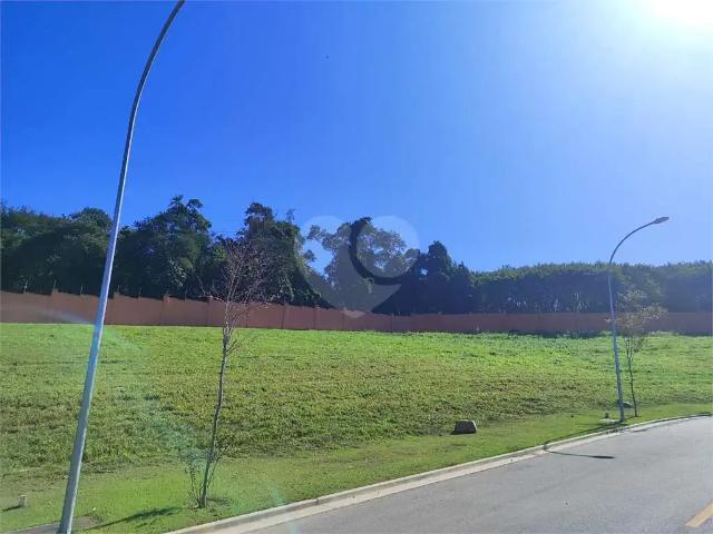 Terreno em Condomínio para Venda em Jundiaí/SP Vila Militar