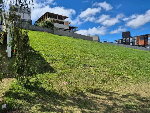 Terreno em Condomínio para Venda em Juiz de Fora/MG Alphaville