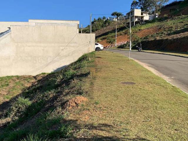 Terreno em Condomínio para Venda em Juiz de Fora/MG São Pedro