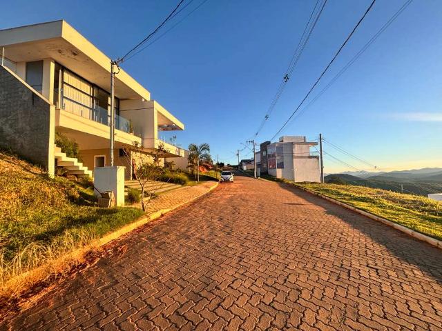 Terreno em Condomínio para Venda em Juiz de Fora/MG Salvaterra
