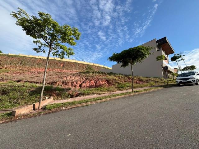 Terreno em Condomínio para Venda em Juiz de Fora/MG Salvaterra