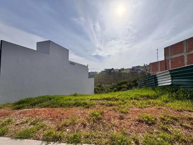 Terreno em Condomínio para Venda em Juiz de Fora/MG Salvaterra