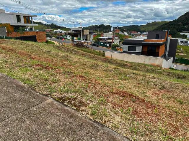Terreno em Condomínio para Venda em Juiz de Fora/MG Salvaterra