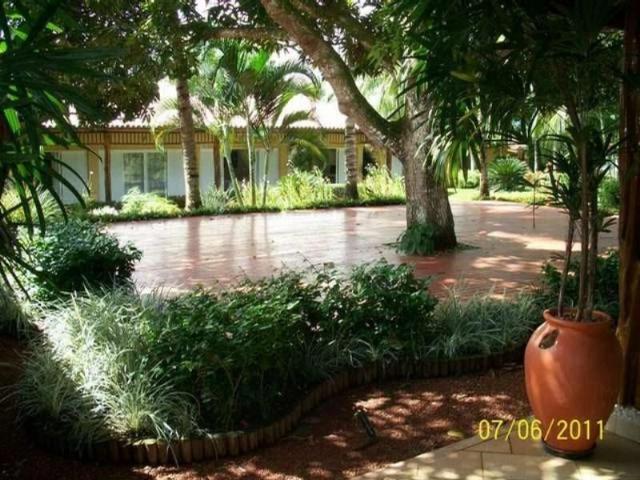 Terreno em Condomínio para Venda em Lauro de Freitas/BA Caji