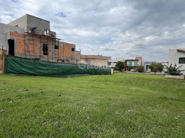 Terreno em Condomínio para Venda em Londrina/PR Gleba Simon Frazer