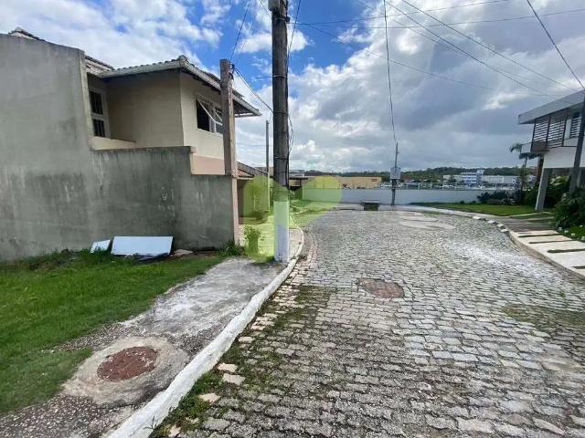 Terreno em Condomínio para Venda em Macaé/RJ Glória