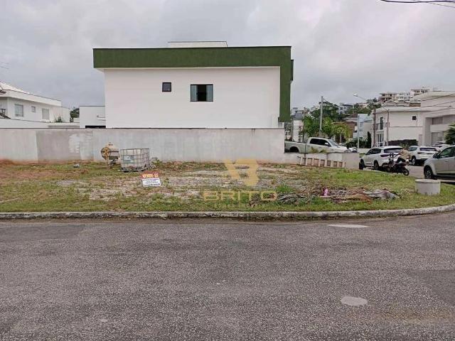 Terreno em Condomínio para Venda em Macaé/RJ Lagoa