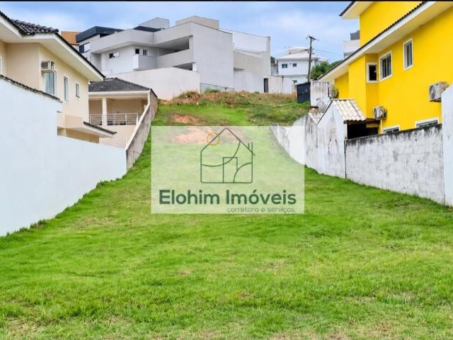 Terreno em Condomínio para Venda em Macaé/RJ Lagoa
