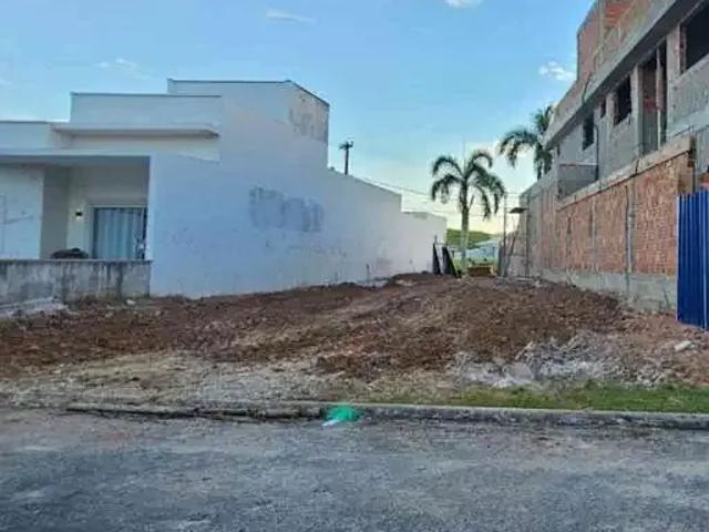 Terreno em Condomínio para Venda em Macaé/RJ Vale dos Cristais