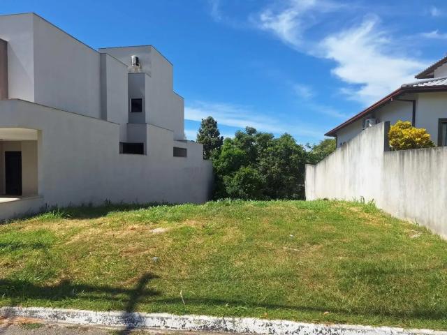 Terreno em Condomínio para Venda em Macaé/RJ Vale dos Cristais
