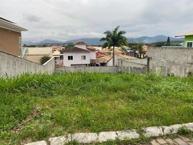 Terreno em Condomínio para Venda em Maricá/RJ Centro