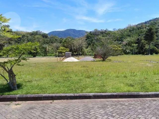 Terreno em Condomínio para Venda em Maricá/RJ Ponta Negra