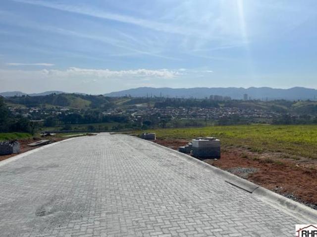 Terreno em Condomínio para Venda em Mogi das Cruzes, Cocuera