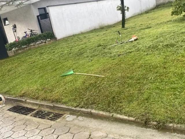 Terreno em Condomínio para Venda em Mogi das Cruzes/SP Botujuru