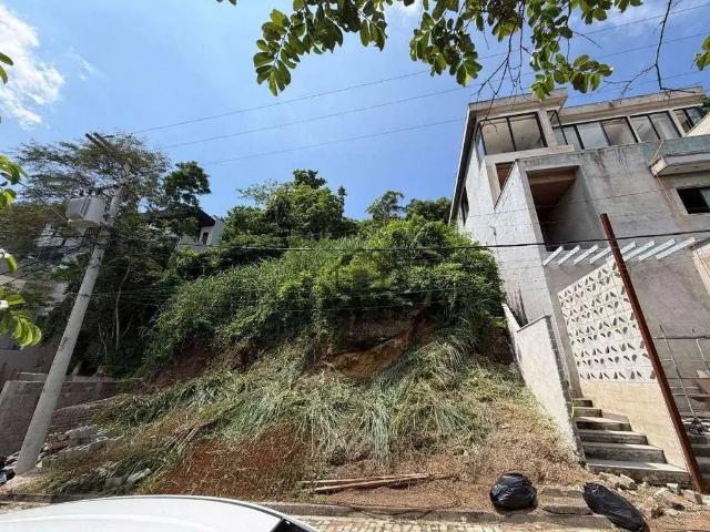 Terreno em Condomínio para Venda em Niterói/RJ Charitas