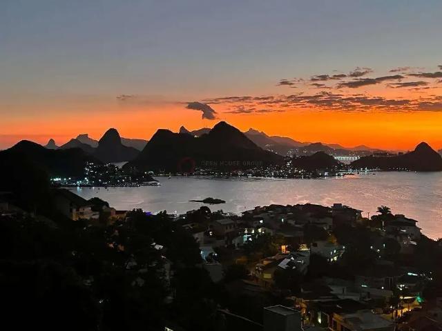 Terreno em Condomínio para Venda em Niterói/RJ Charitas