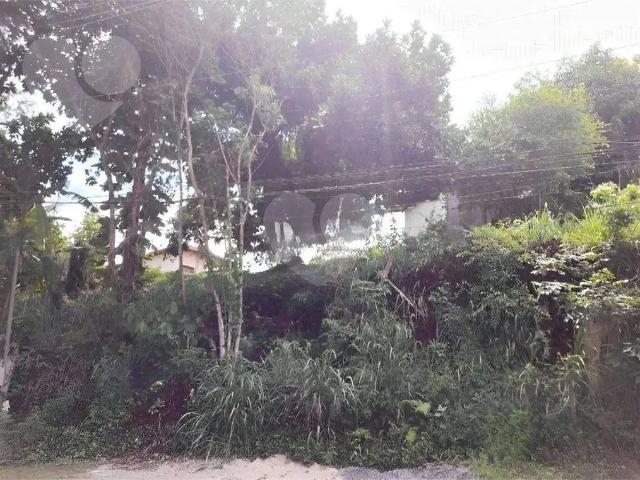 Terreno em Condomínio para Venda em Niterói/RJ Badu