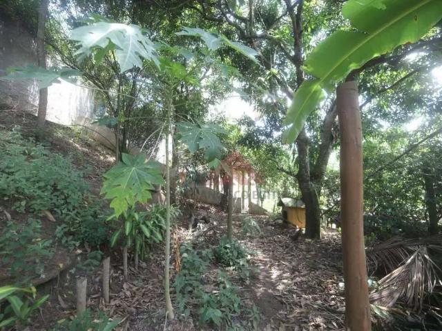 Terreno em Condomínio para Venda em Niterói/RJ Baldeador