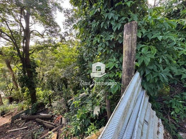 Terreno em Condomínio para Venda em Niterói/RJ Engenho do Mato
