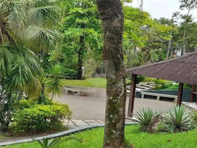 Terreno em Condomínio para Venda em Niterói/RJ Maria Paula