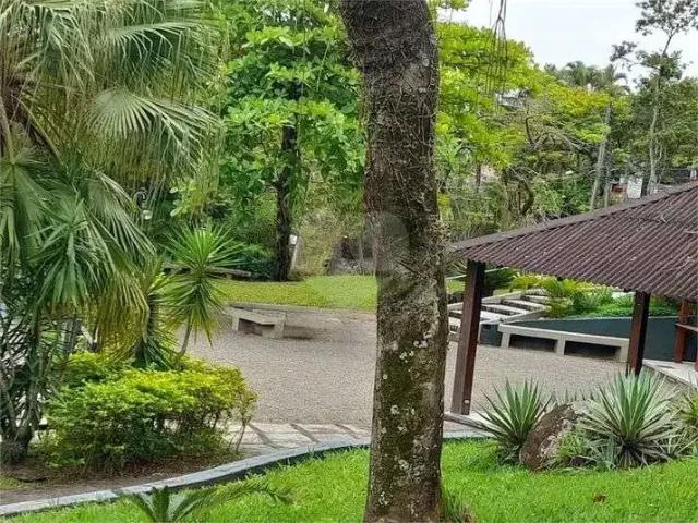Terreno em Condomínio para Venda em Niterói/RJ Maria Paula