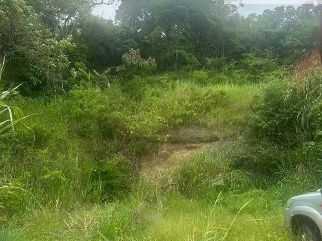 Terreno em Condomínio para Venda em Niterói/RJ Piratininga