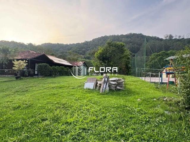 Terreno em Condomínio para Venda em Niterói/RJ Rio do Ouro