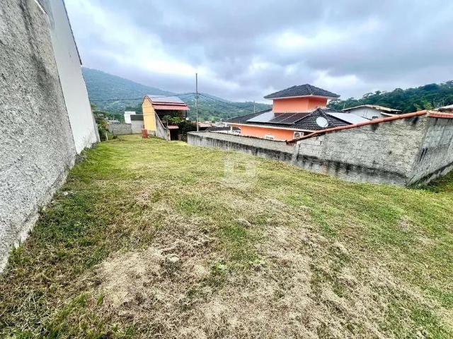 Terreno em Condomínio para Venda em Niterói/RJ Várzea das Moças