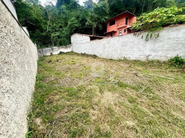 Terreno em Condomínio para Venda em Niterói/RJ Várzea das Moças