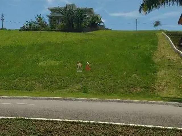 Terreno em Condomínio para Venda em Paraibuna/SP Centro