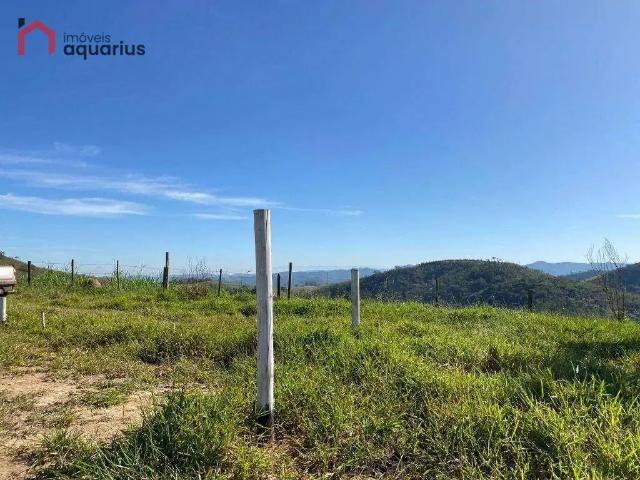 Terreno em Condomínio para Venda em Paraibuna/SP Laranjeiras