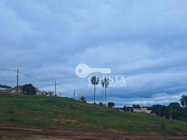 Terreno em Condomínio para Venda em Pardinho/SP Ninho Verde