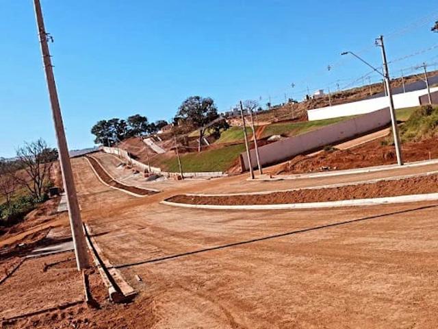 Terreno em Condomínio para Venda em Patos de Minas/MG Alto dos Caiçaras