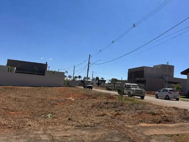 Terreno em Condomínio para Venda em Patos de Minas/MG Alto da Serra