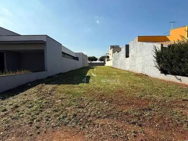 Terreno em Condomínio para Venda em Paulínia/SP Cascata