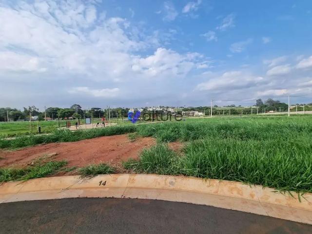 Terreno em Condomínio para Venda em Paulínia/SP São Domingos