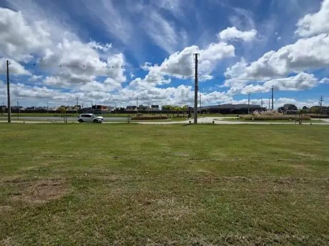 Terreno em Condomínio para Venda em Pelotas/RS Laranjal